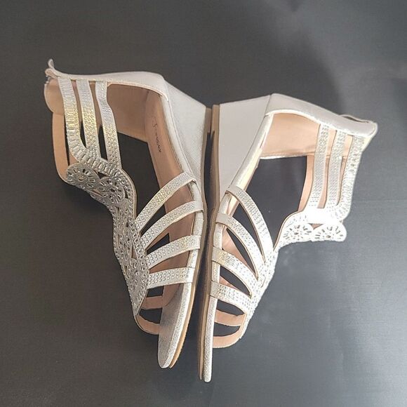 BRAND NEW FOREVER PEEP- TOE GLITTER GLADIATOR LOW WEDGE HEEL SANDALS - Picture 13 of 16